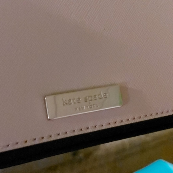 Small Kate Spade purse - Picture 2 of 3